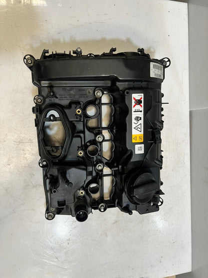 BMW Cylinder Head Cover 7611277