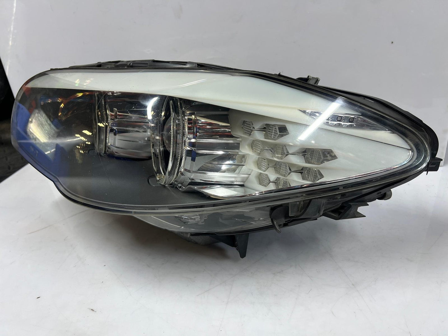 BMW Xenon headlight for BMW 5 Series F10 F11 Pre-2010-2014 7203247 OEM ECE