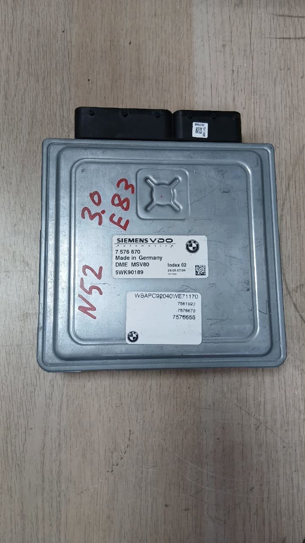 2007-2013 BMW E83 X3 3.0 N52N Engine Control Module 7576670 ECU