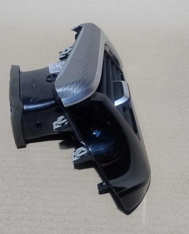 BMW G30 G31 G32 F90 RIGHT DASHBOARD AIR VENT GRILL TRIM RHD 9330858