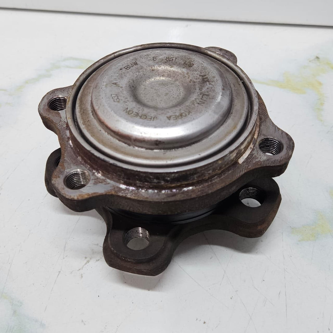 2020-2024 BMW 840i Gran Coupe Wheel Hub Spindle Knuckle Assembly RWD 6861139