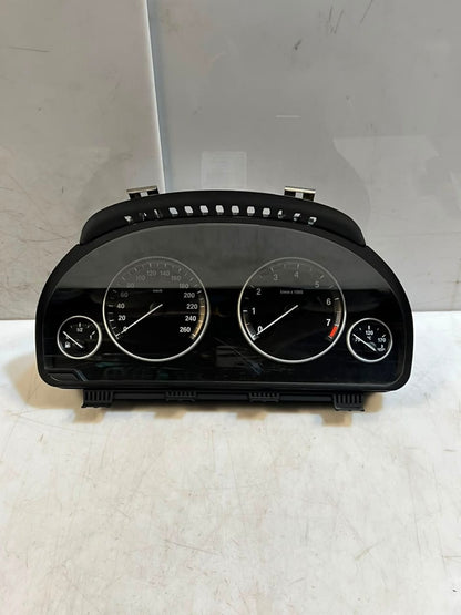 2010-2013 BMW 5 Series F10 F11 520i 523i SPEEDOMETER Instrument Cluster 9280477