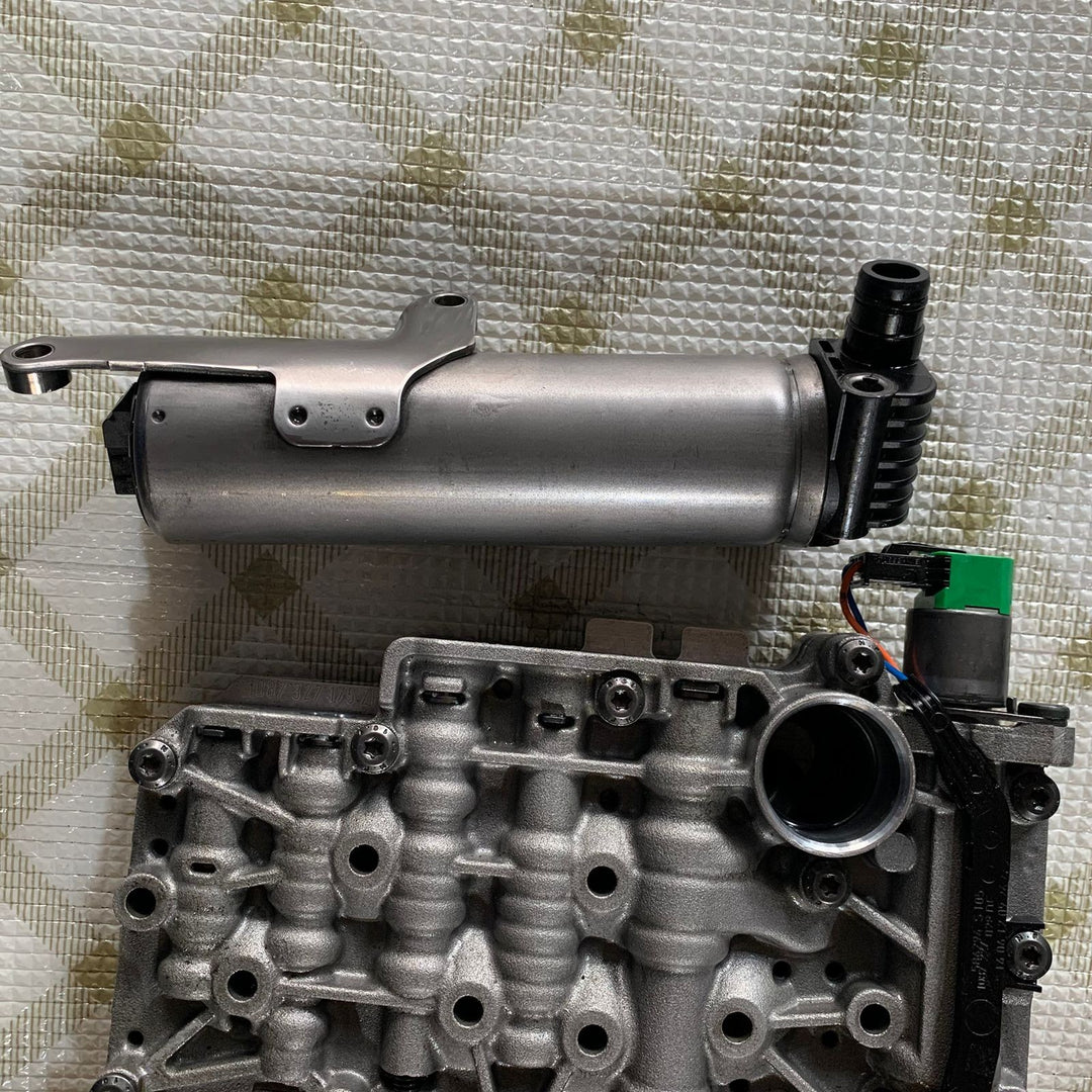 BMW 8HP45 F10 520I ZFS 8-SPEED AUTOMATIC TRANSMISSION MECHATRONIC  7647286