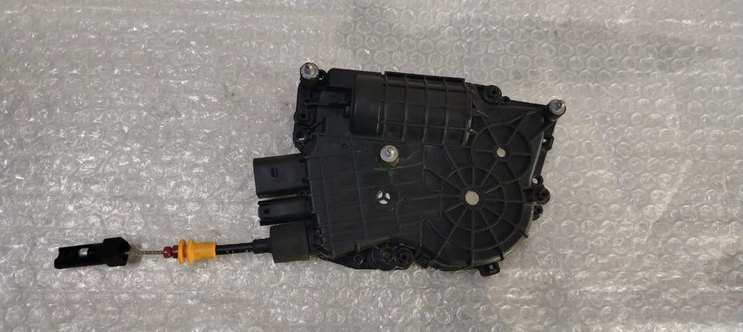 OEM BMW X5 E70  REAR RIGHT DOOR LOCK MECHANISM Automatic Closer 4153 3093 00