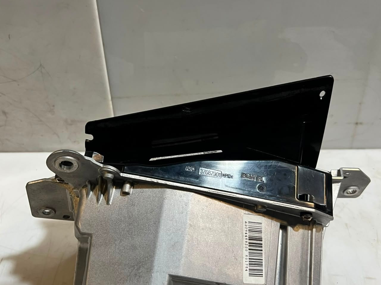 2012-2019 BMW 3 Series F30, F31, and F80 Head Up Display Unit 9358961 OEM