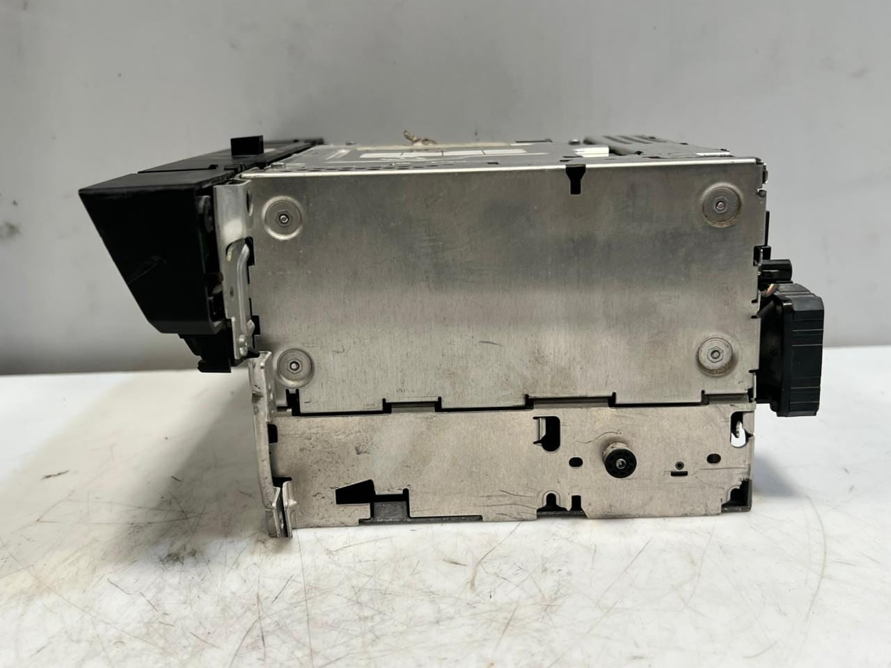 2005-2010 BMW 525i E60 Ccc DVD Md NAV Radio Unit 9170704 OEM