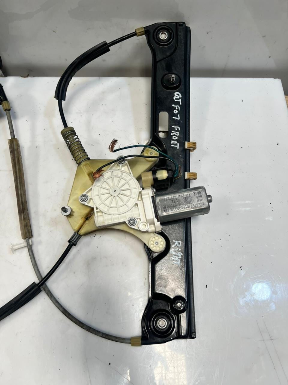 BMW 6' F07 GT F06 Window Regulator With Motor Front Right 7275398 OEM