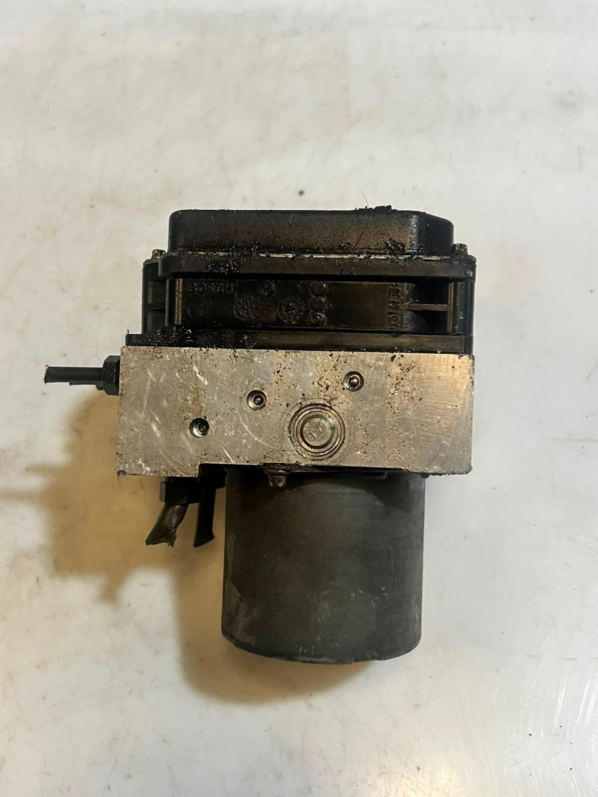 2004 BMW 5 Series E60 E61 ABS HYDRAULIC Pump 6765485 OEM