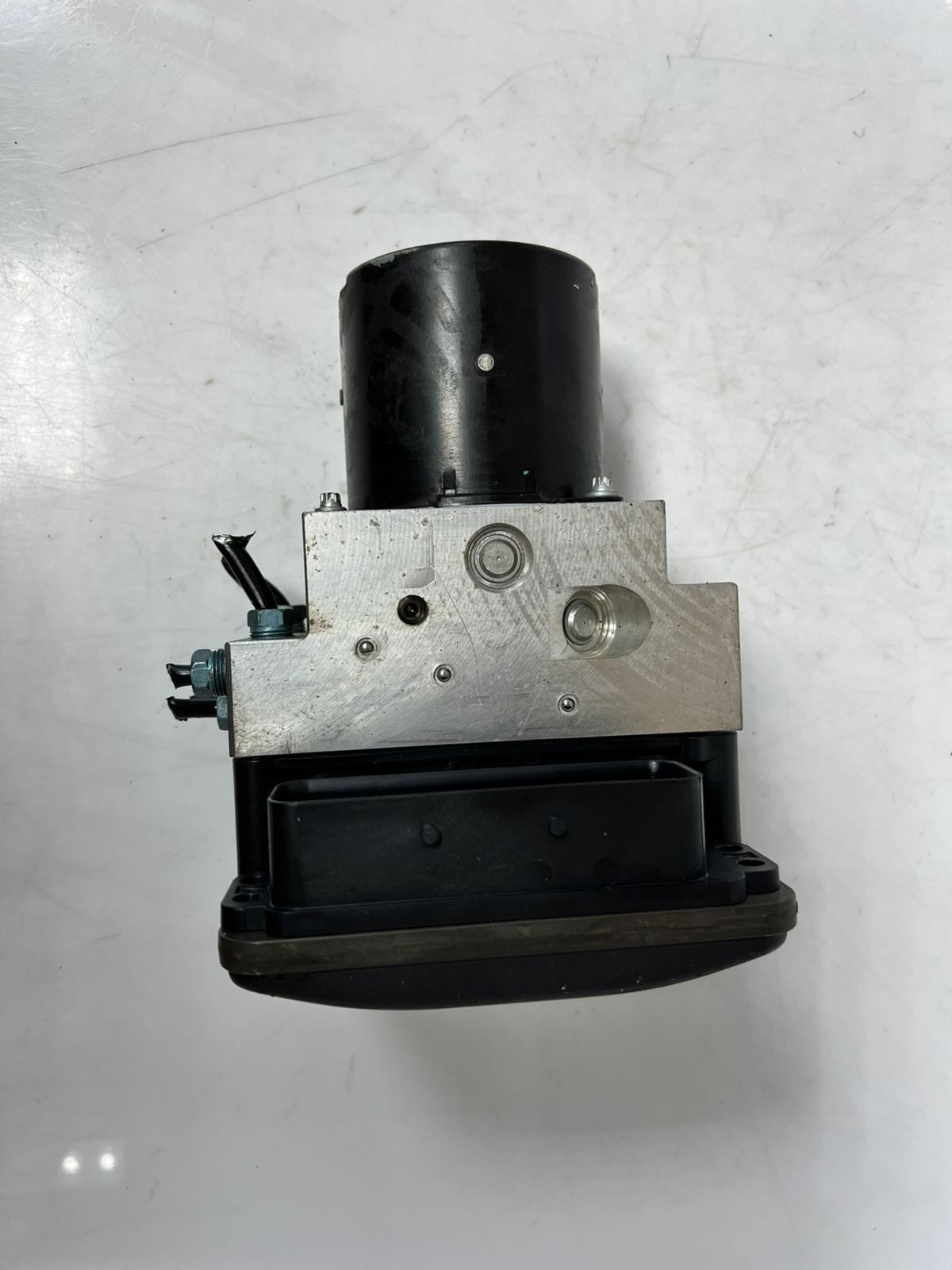 2010-2015 BMW 5 7 Series F01 F02 F07 Gran Turismo 740i ABS Pump 6795069 OEM