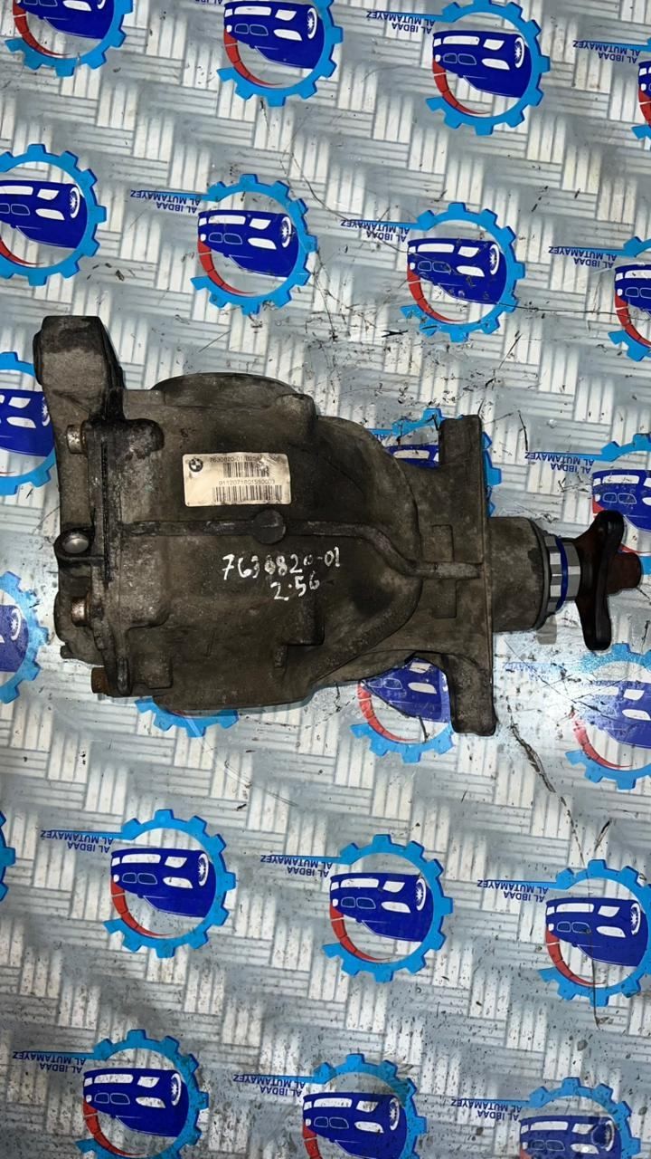 2014-2015 BMW 535d Rear Differential 7630820 5 Series F10 F11 730D 530D 2.56 