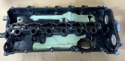 OEM BMW Cylinder Head Cover For B58B30P 2023 TO 2025 7952876 Geniune