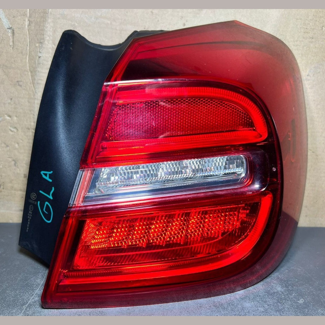 Mercedes W156 GLA200 Rear Right Side LED Tail Light Brake Stop Lamp A156 9062058