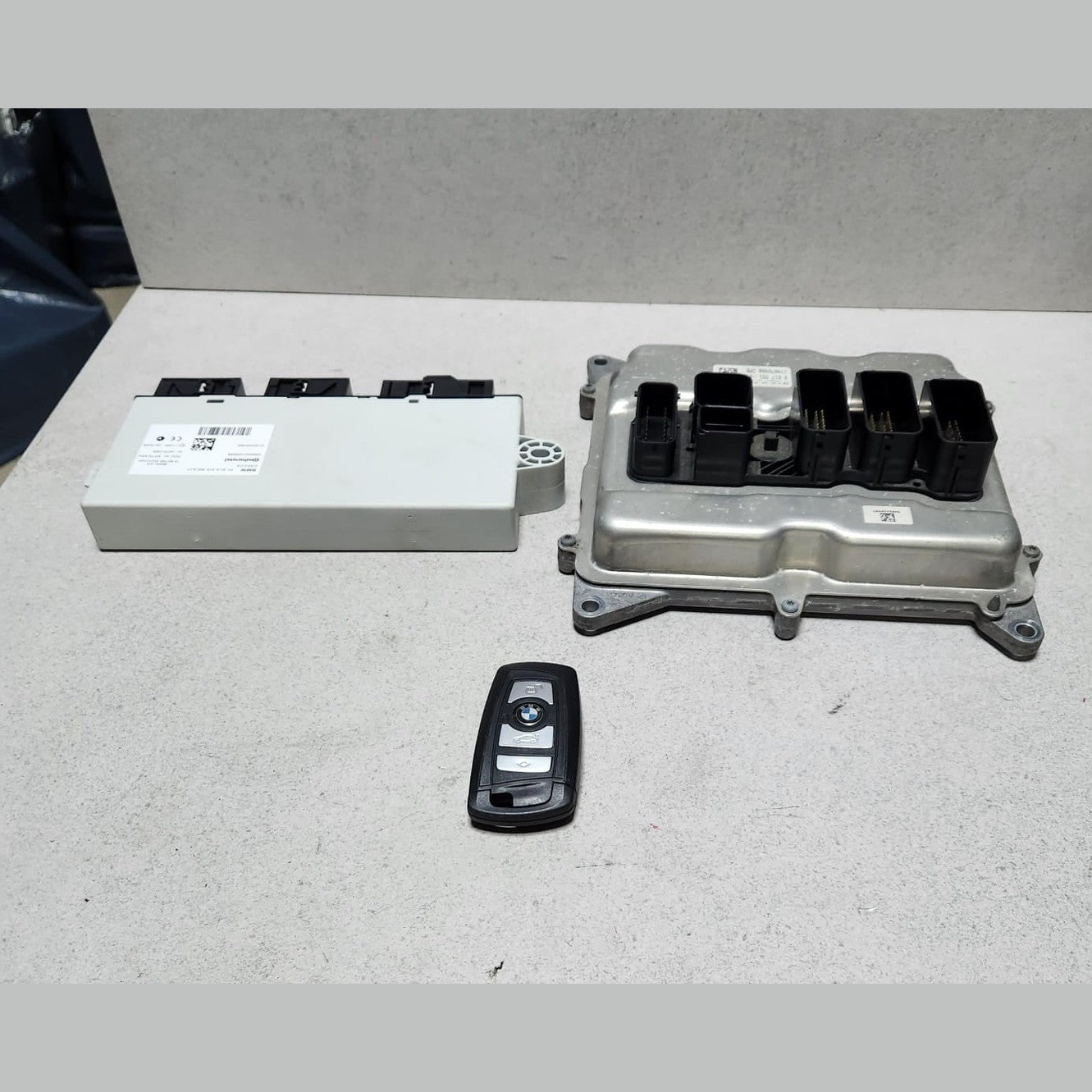 2011-2013 BMW 125i Engine Control Unit ECU Set 8617551 F20 F21 125i N20