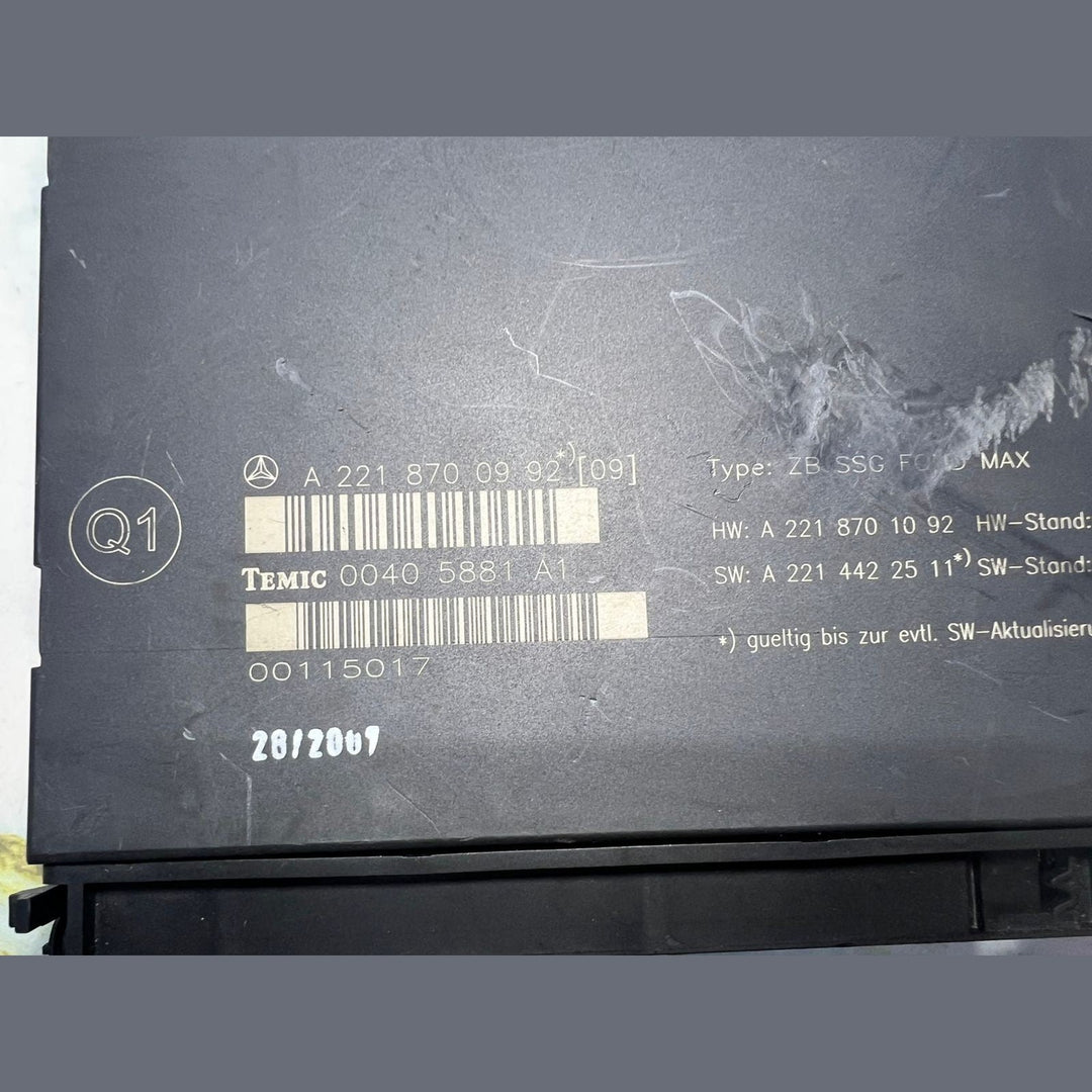 2007-2013 Mercedes-Benz S600 W221 Rear Seat Control Module A221 8700992 OEM