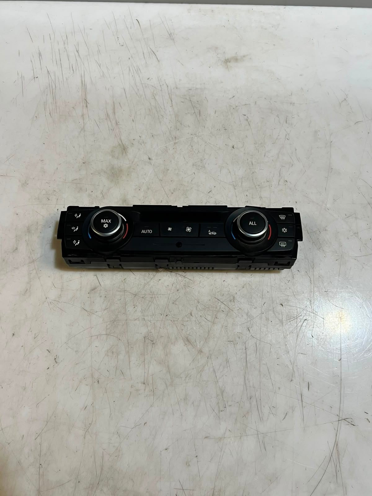 2010-2015 BMW X1 E84 E81 E82 E87 Air Conditioning Control Unit 9263303 OEM