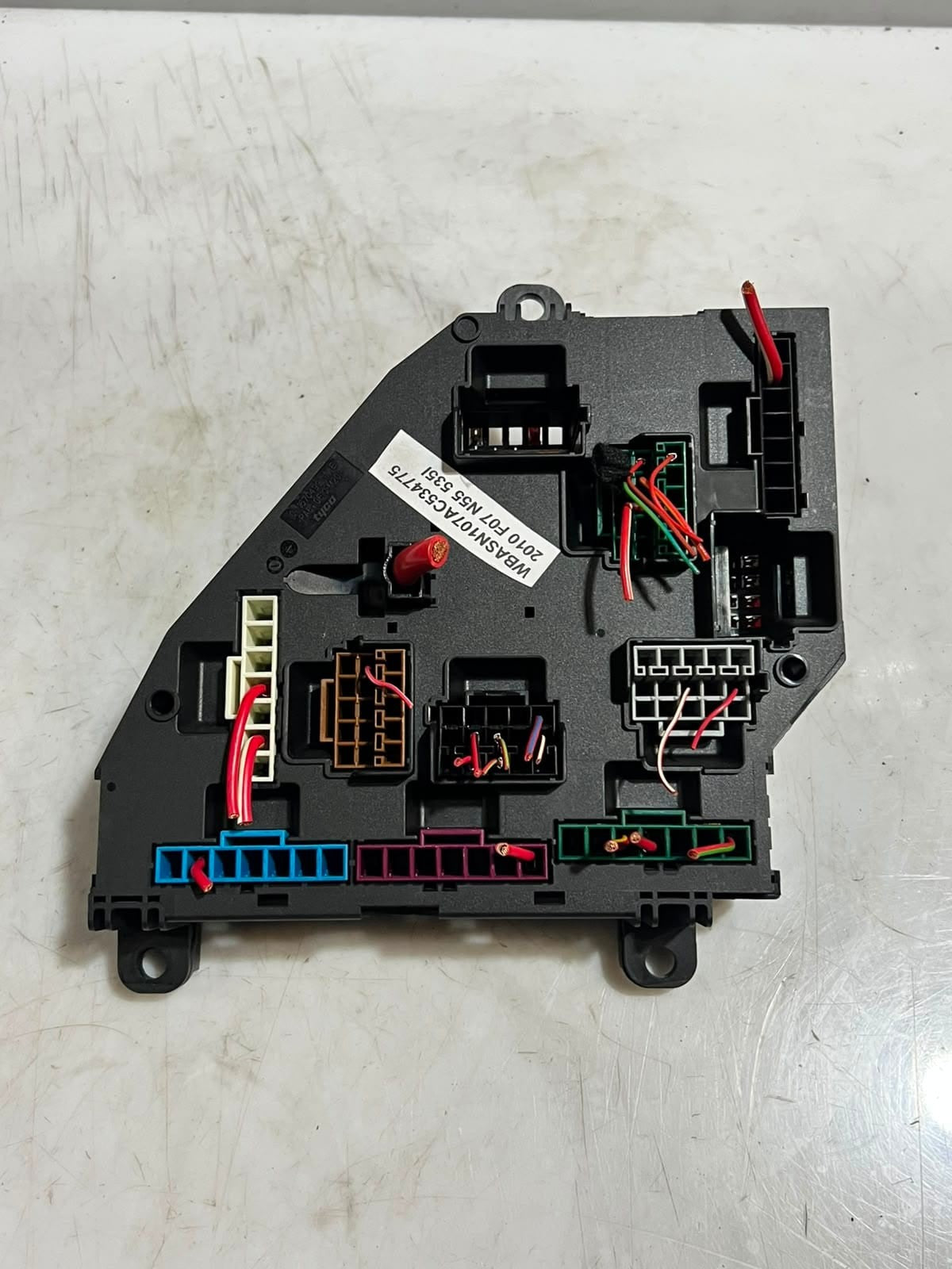 2011-2016 BMW 5' 550i F07 F10 F11 F18 F12 F13 F01 Fuse Relay Box 9210857 OEM