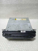 Bild in die Galerieansicht laden, BMW OEM GENUINE E90 E91 CD HEAD UNIT NAV - 9198829