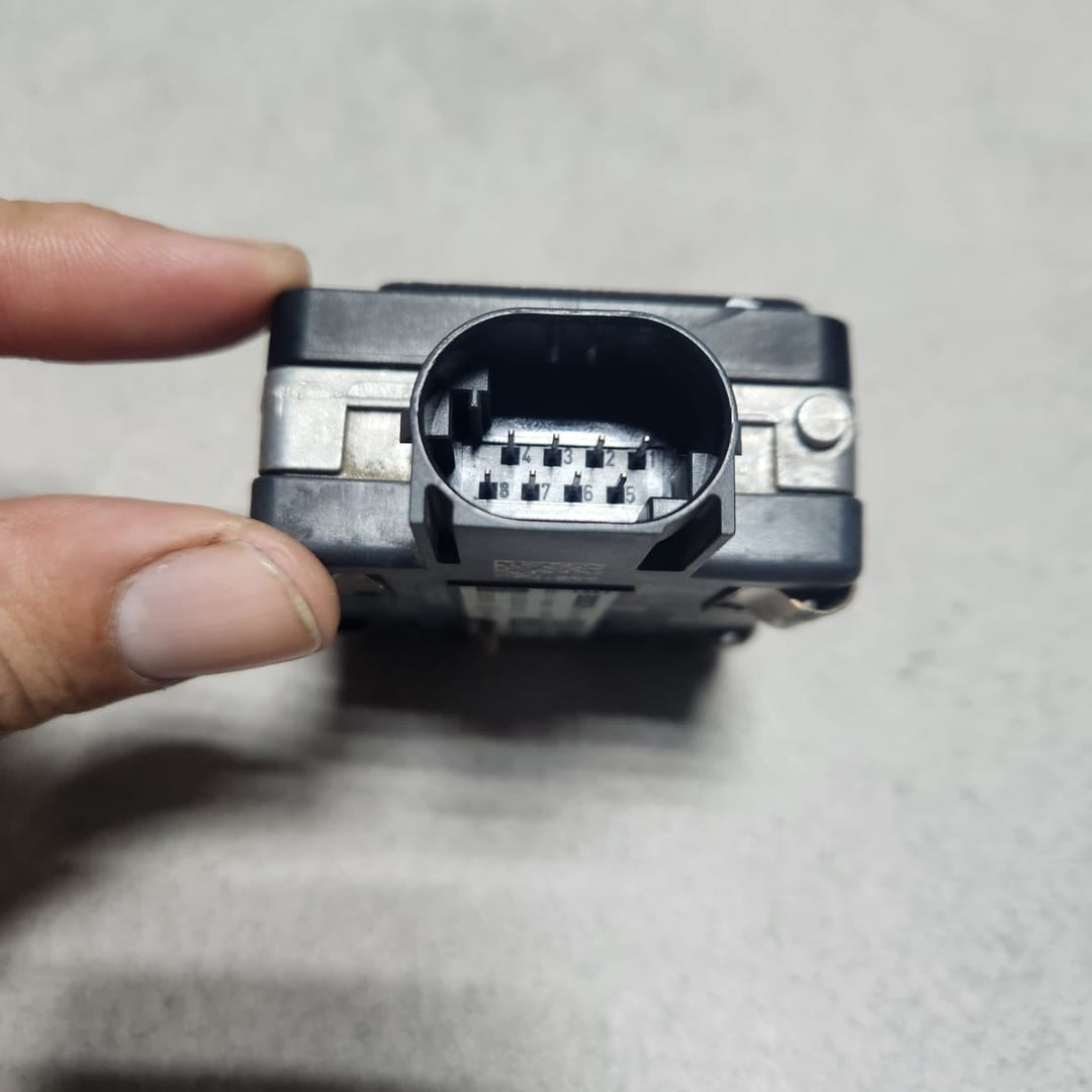 BMW Front Radar Sensor Acc Distronic 6898188 F40 F44 G20 G21 G01 G05 G06