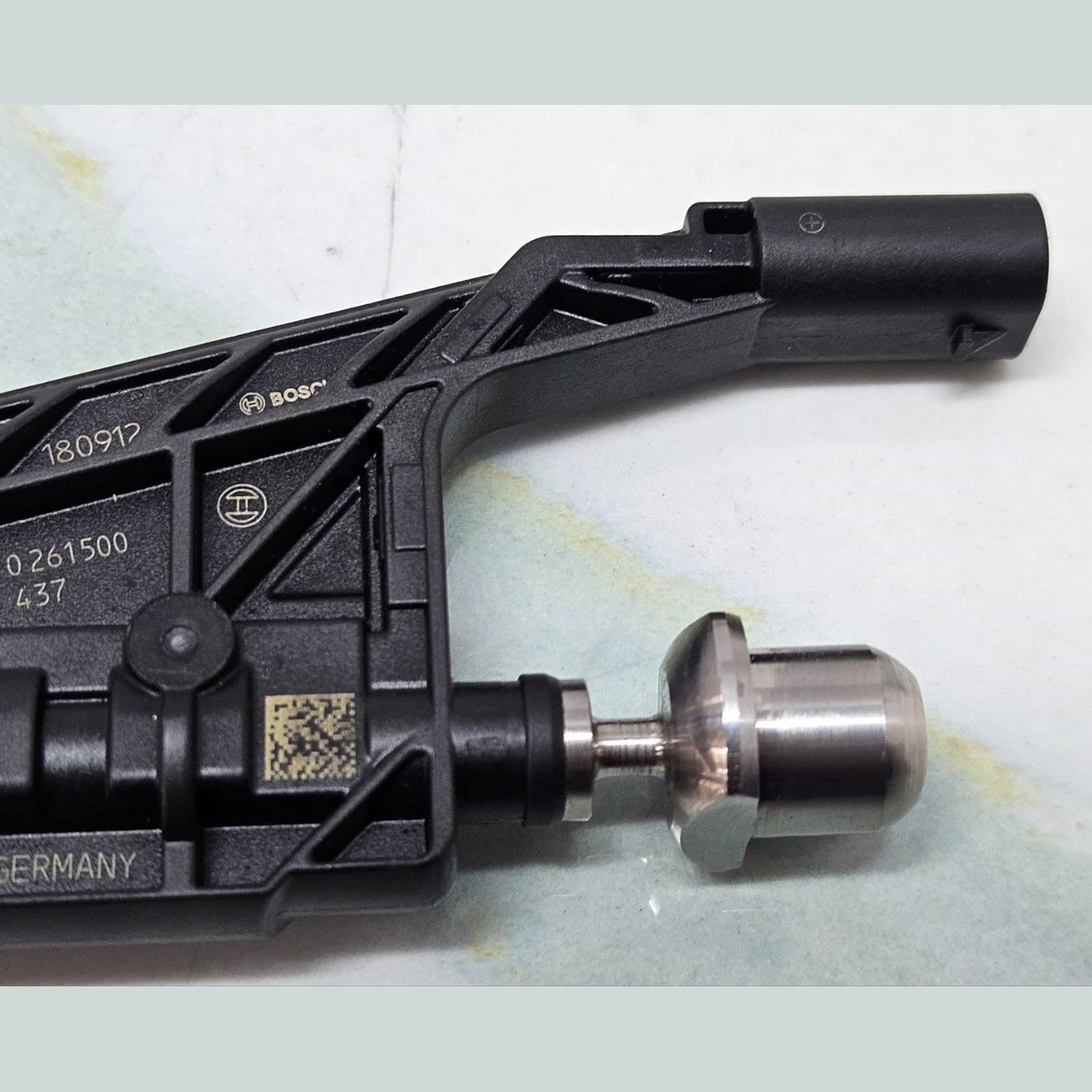 BMW Petrol Engine B46 B48 Fuel Injector Petrol 8656548 OEM Single Piece
