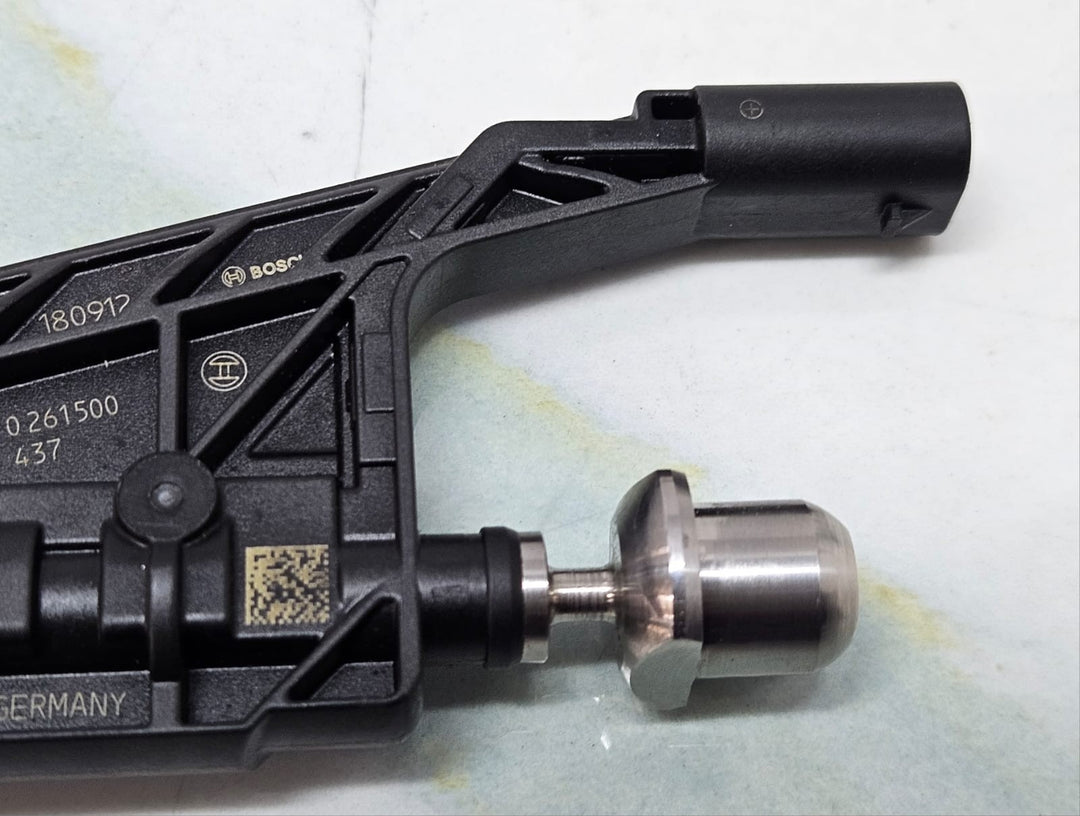 BMW Petrol Engine B46 B48 Fuel Injector Petrol 8656548 OEM Single Piece