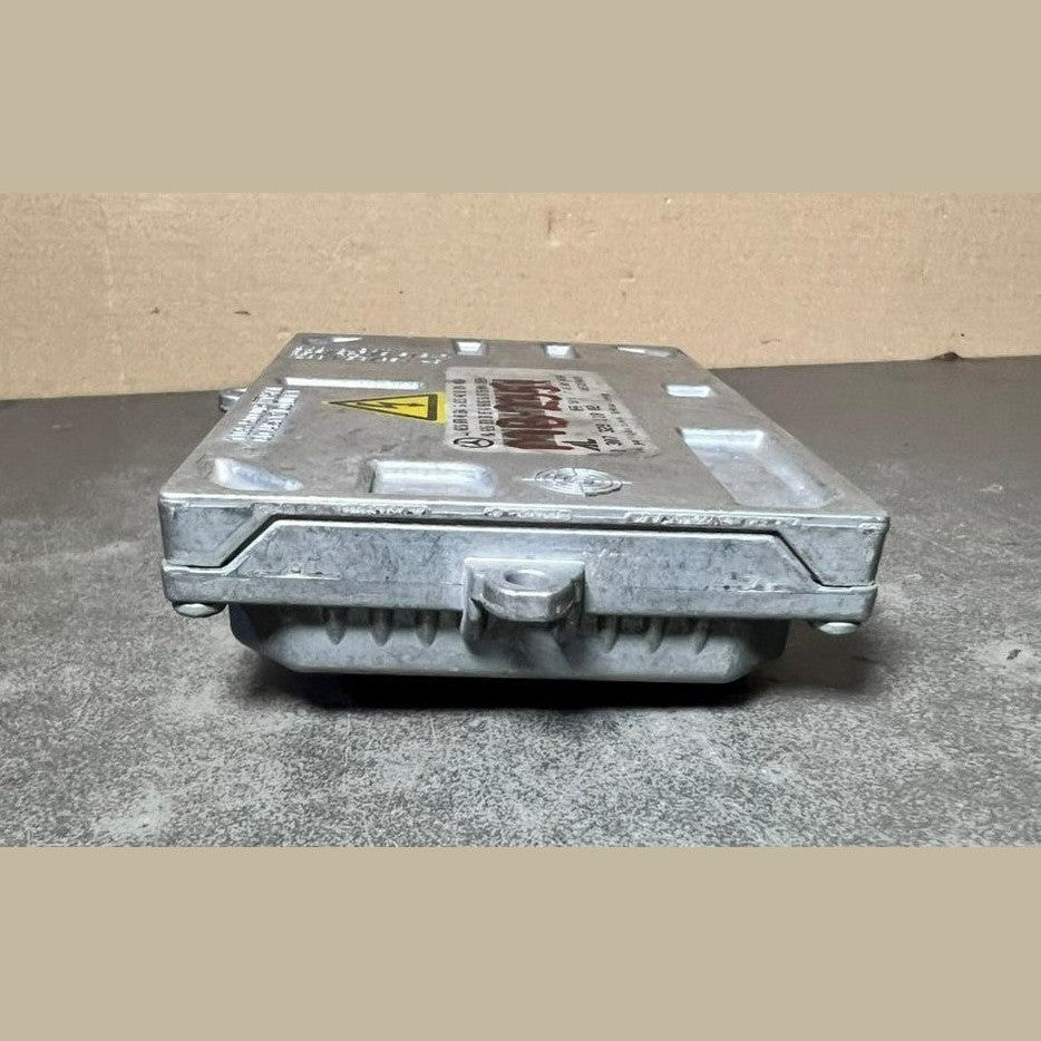 Mercedes Benz W221 Xenon Light Headlight Control Module Unit A216 8704826 OEM