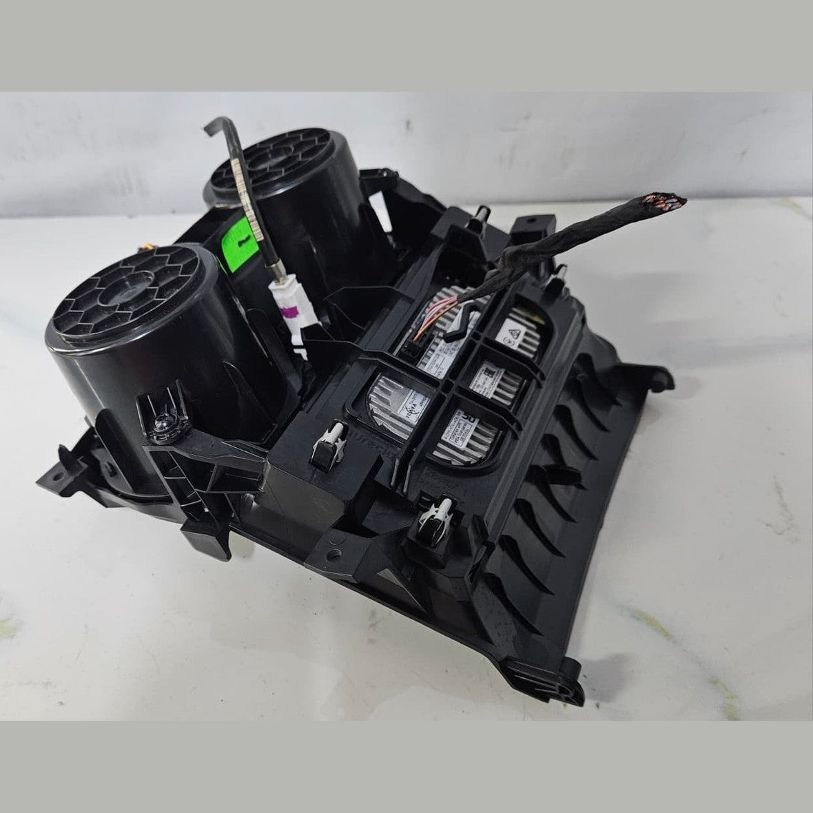 BMW 2 SERIES 228I 2020 F44 CENTRE CONSOLE CUP HOLDER & WIRELESS CHARGER 5A37576