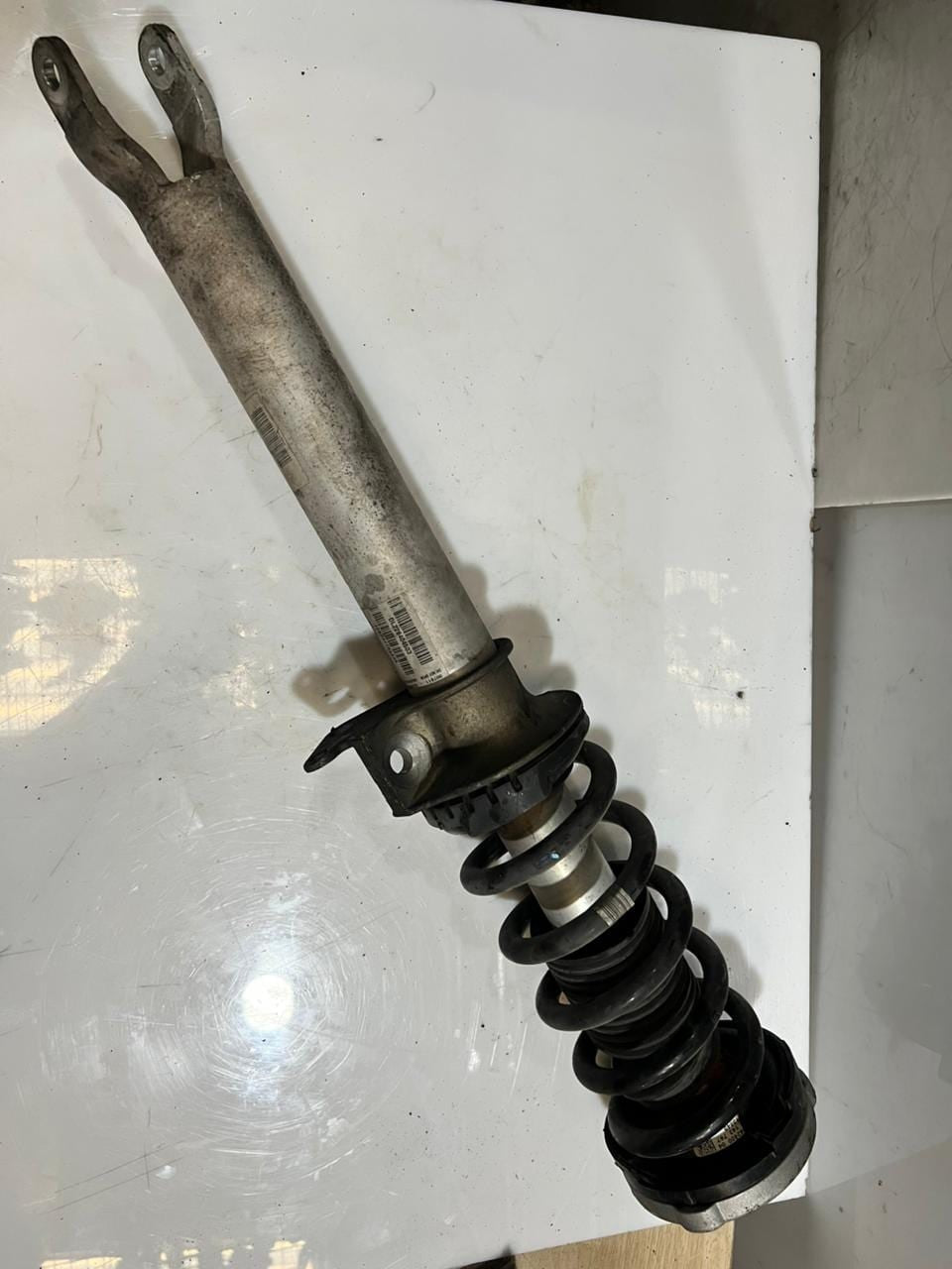 2012-2019 BMW F10 M5 F12 M6 4.4P Front LEFT Shock Absorber 2284045 OEM