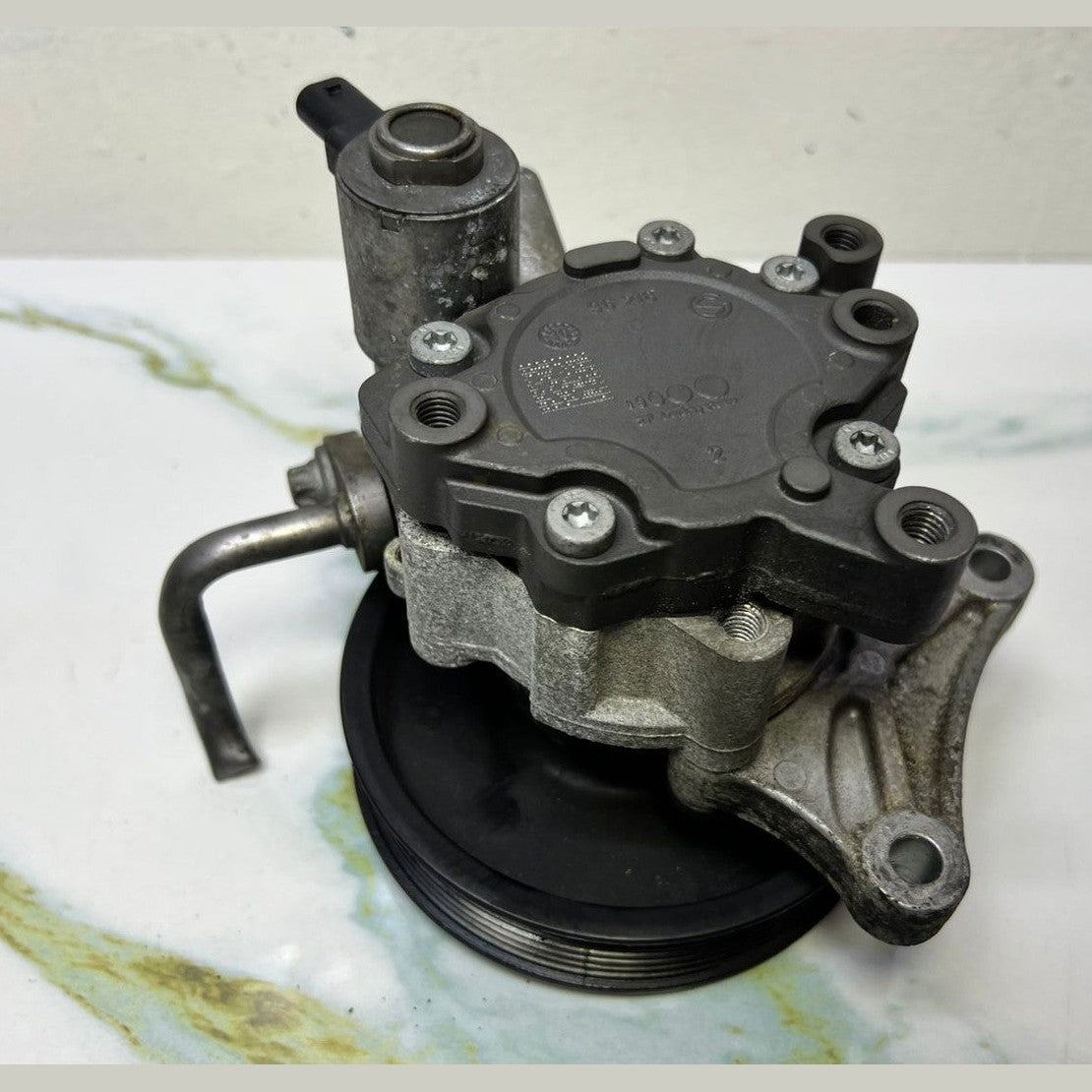 Mercedes-Benz W906 Sprinter Power Steering Hydraulic Pump A006 4667601