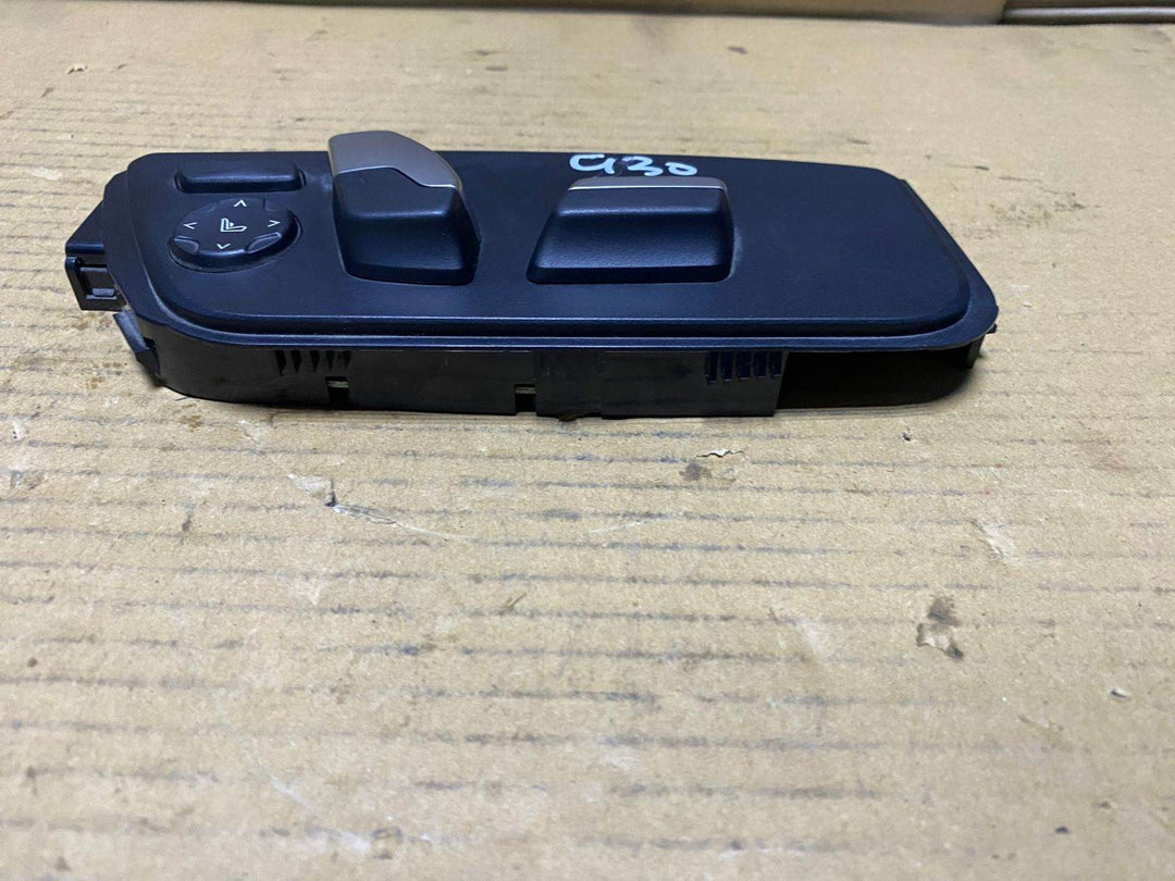 2018-2023 BMW 540i Seat Adjustment Power Control Switch 9458828 G30 G31 5 Series