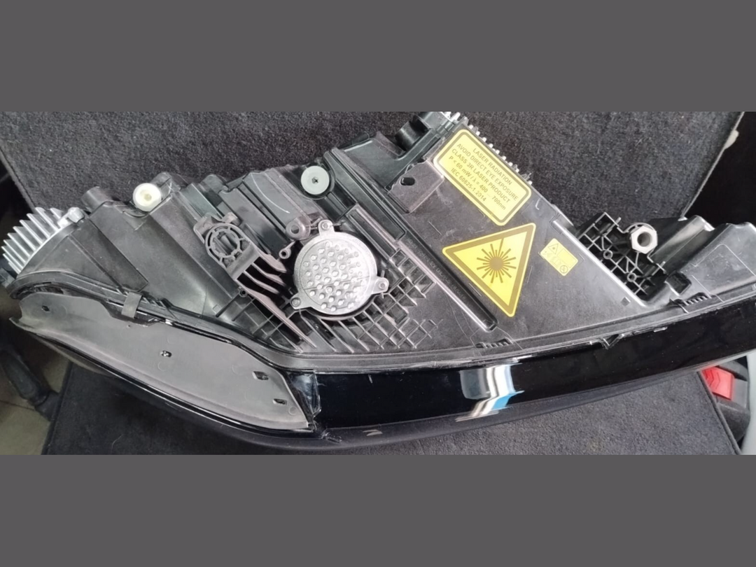 7494213   BMW X7 G07 2020 headlight headlamp