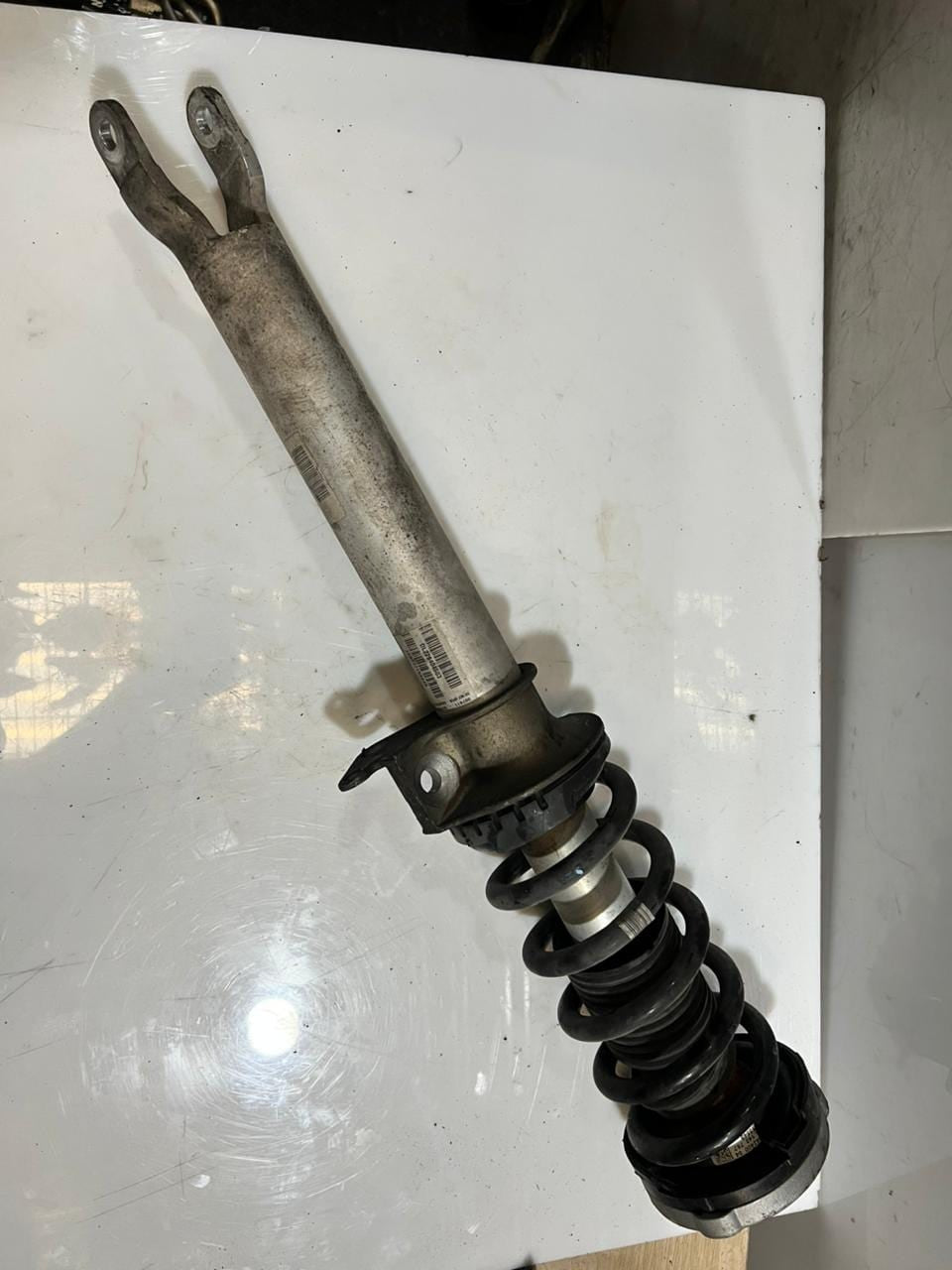 2012-2019 BMW F10 M5 F12 M6 4.4P Front LEFT Shock Absorber 2284045 OEM