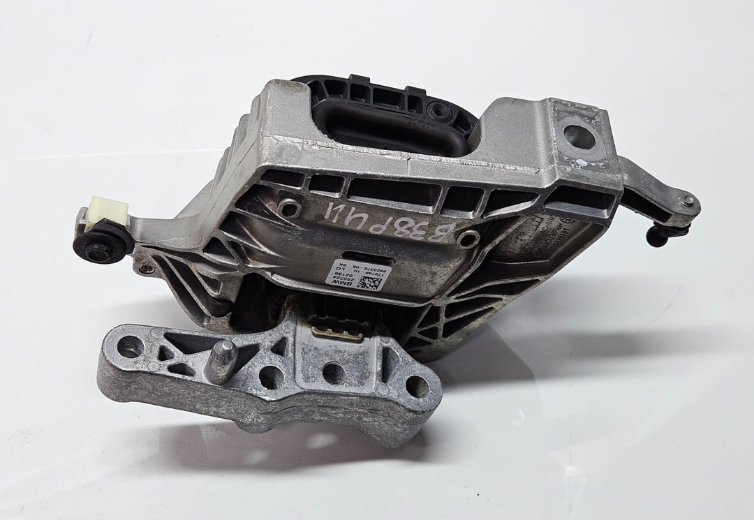 9423376-2024 BMW X1 U11 B38N Engine Mount Right Side OEM