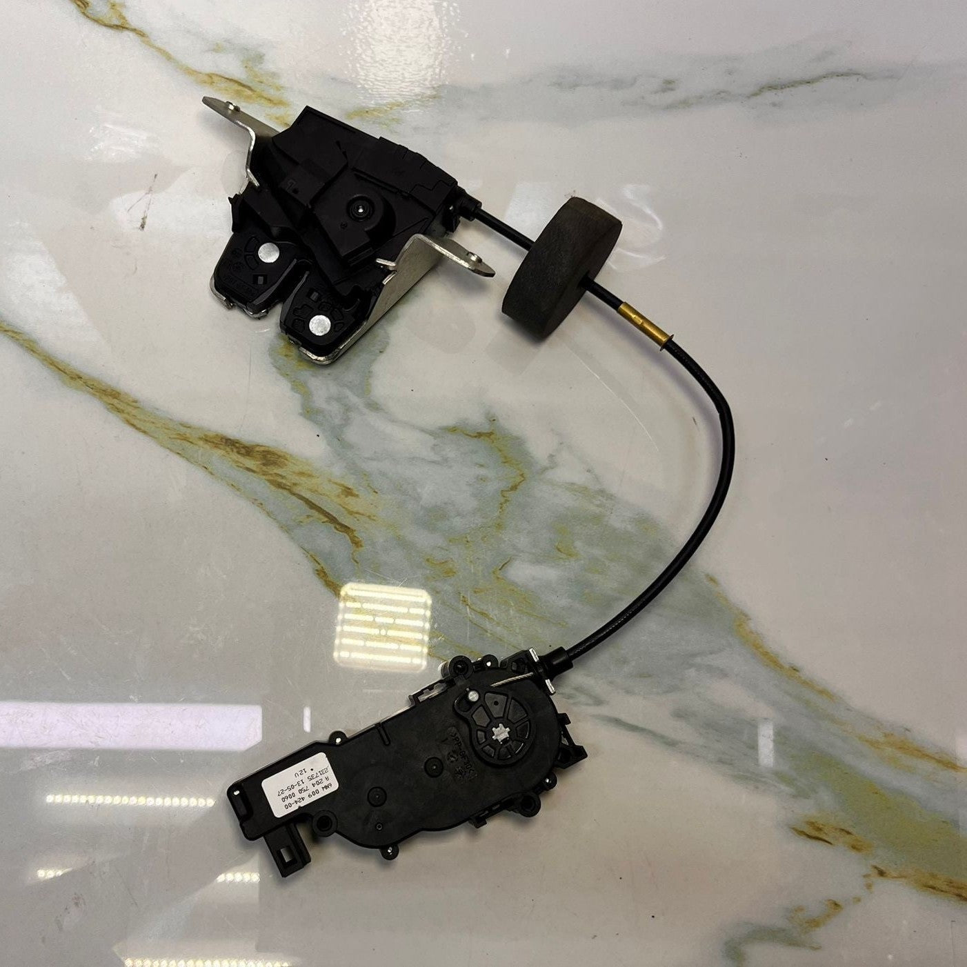 2012-2018 Mercedes-Benz CLS550 Trunk Lid Latch Lock Actuator A 204 750 0060 W212