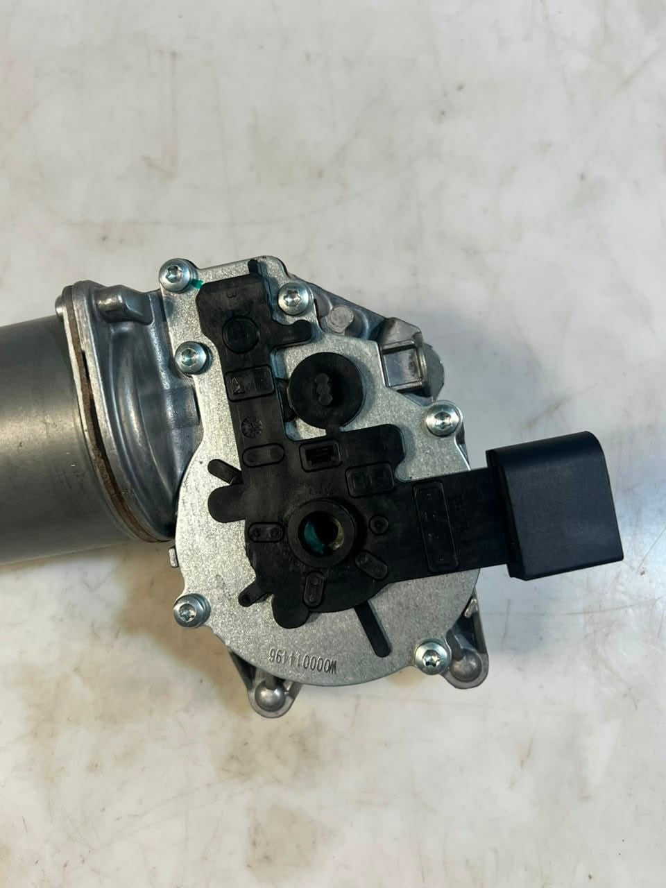 2010-2015 BMW X1 E84 WINDSHIELD Front Wiper Motor 2992466 OEM