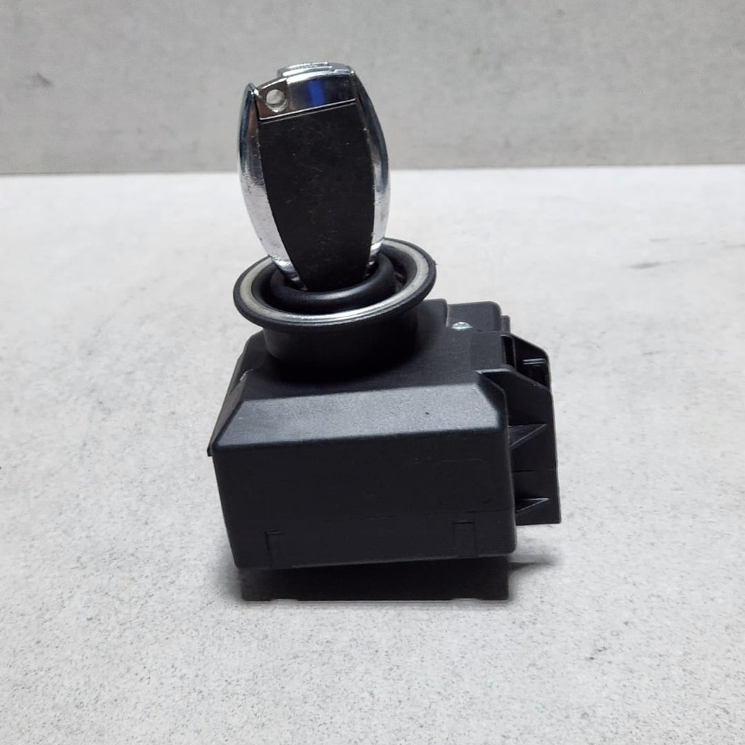 2010-2014 Mercedes-Benz C250 Ignition Switch A2045451308 C Class W204