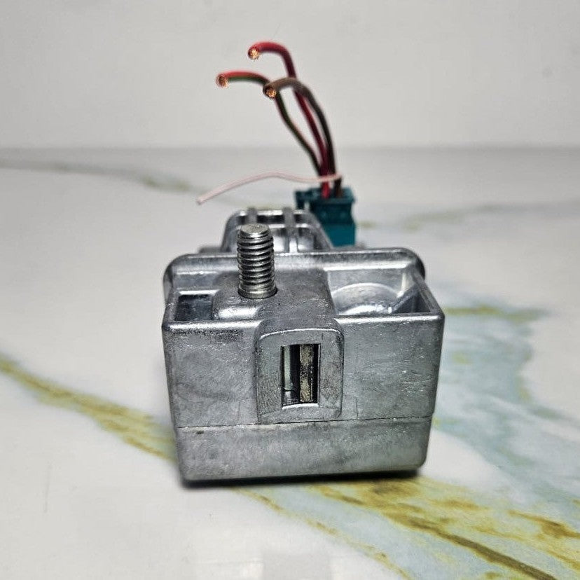 Mercedes-Benz C E W204 W207 W212 Steering Lock Module Control Unit A2049005912