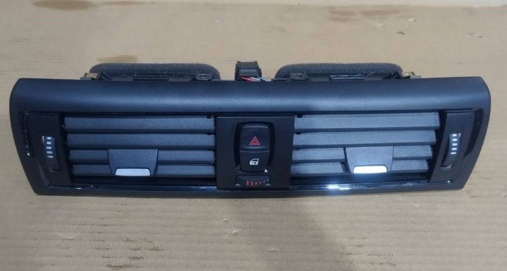 BMW F20 F21 F22 Dashboard Center Vent Fresh Air Grille 9207116 OEM