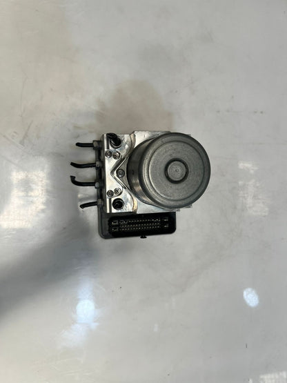 BMW G11 G12 740e ABS Anti-Lock Brake Pump Assembly 6886392 OEM