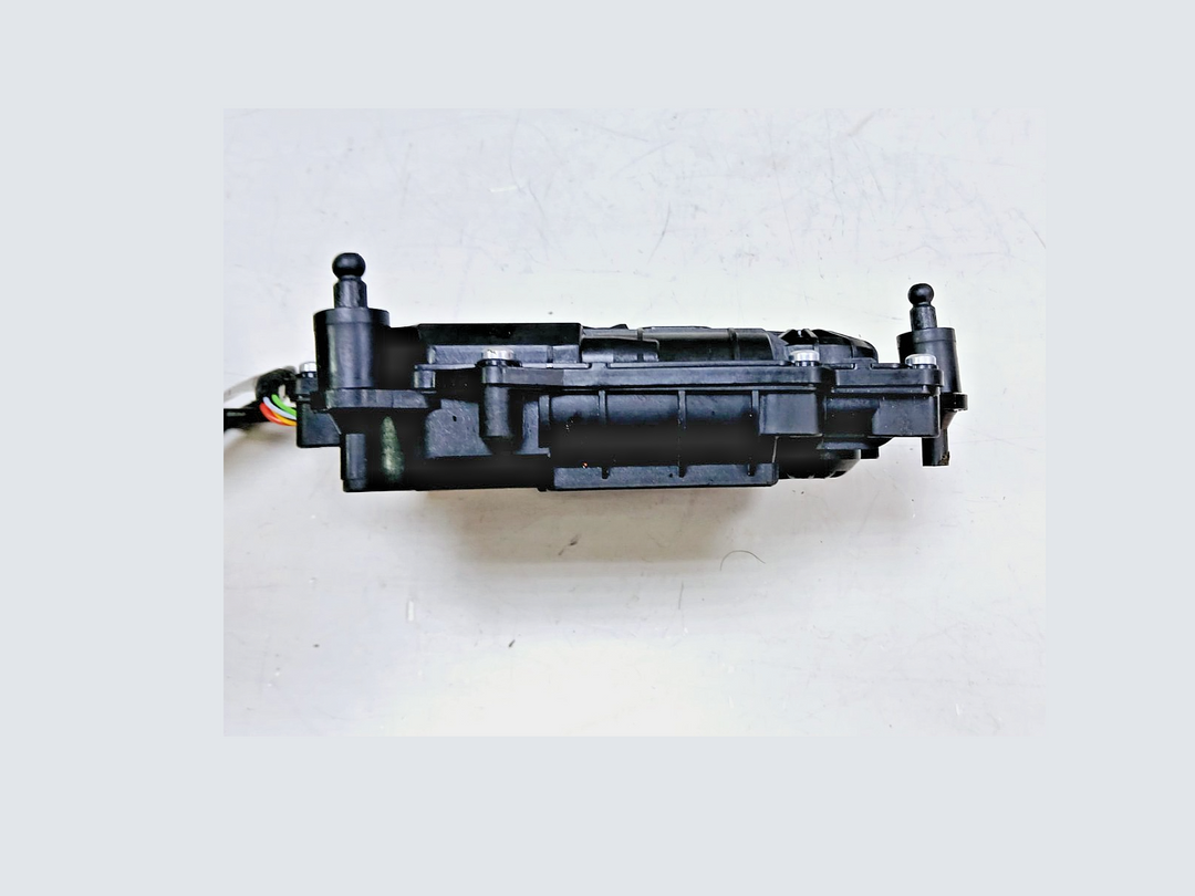 BMW 3 SERIES G20 G21  TAILGATE BOOT LID SOFT CLOSING LOCK ACTUATOR MOTOR 7430626