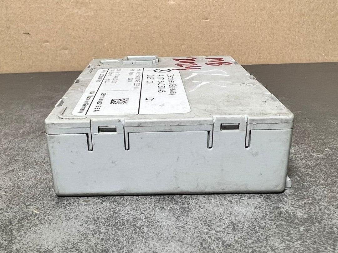 05-11 Mercedes-Benz R171 SLK350 Central Gateway Control Module A171 5405045 OEM