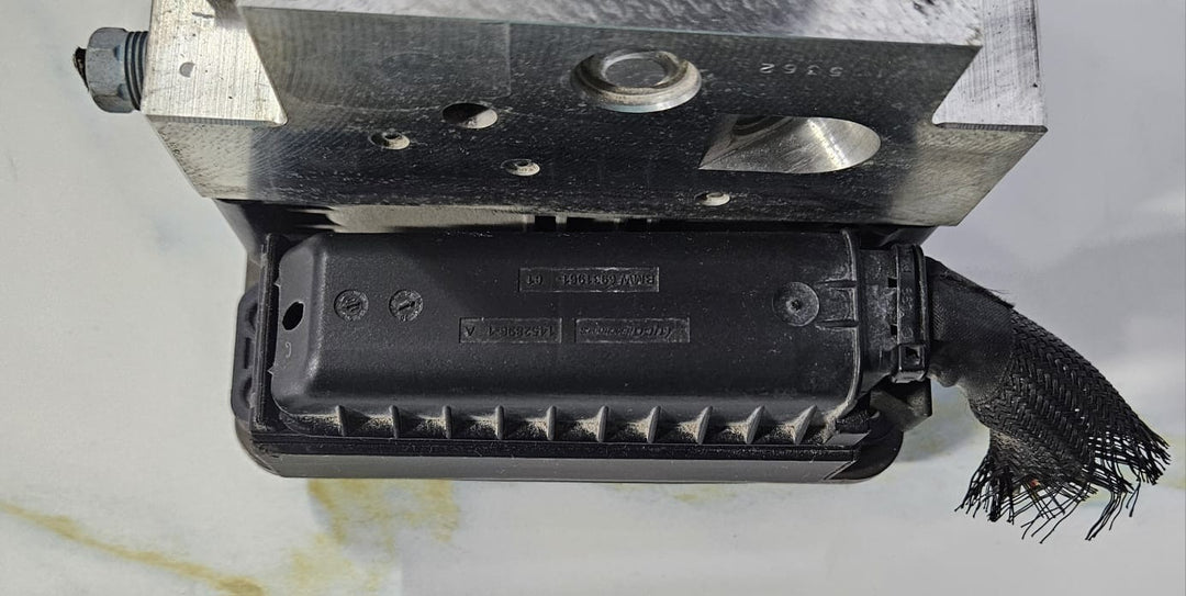 OEM BMW F02 F07 ABS Anti Lock Pump Brake Module 6797036, 6797038