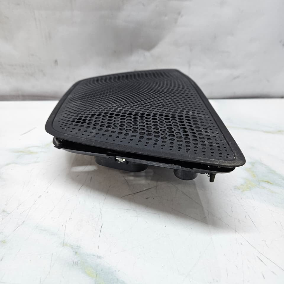 2019 - 2025 BMW X5 G05 CENTER DASHBOARD SPEAKER & COVER PANEL OEM 2622517