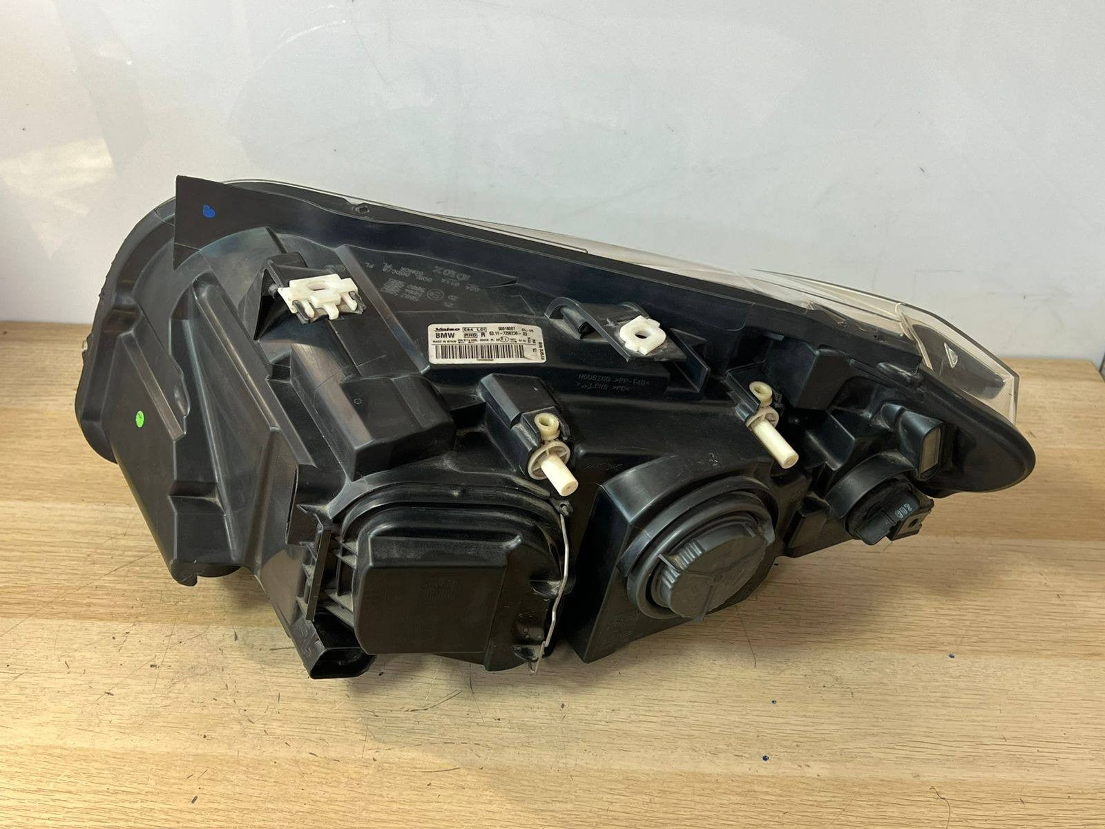2010-2015 BMW X1 E84 Front Right Headlight 7290236 X1 E84 HELOGEN