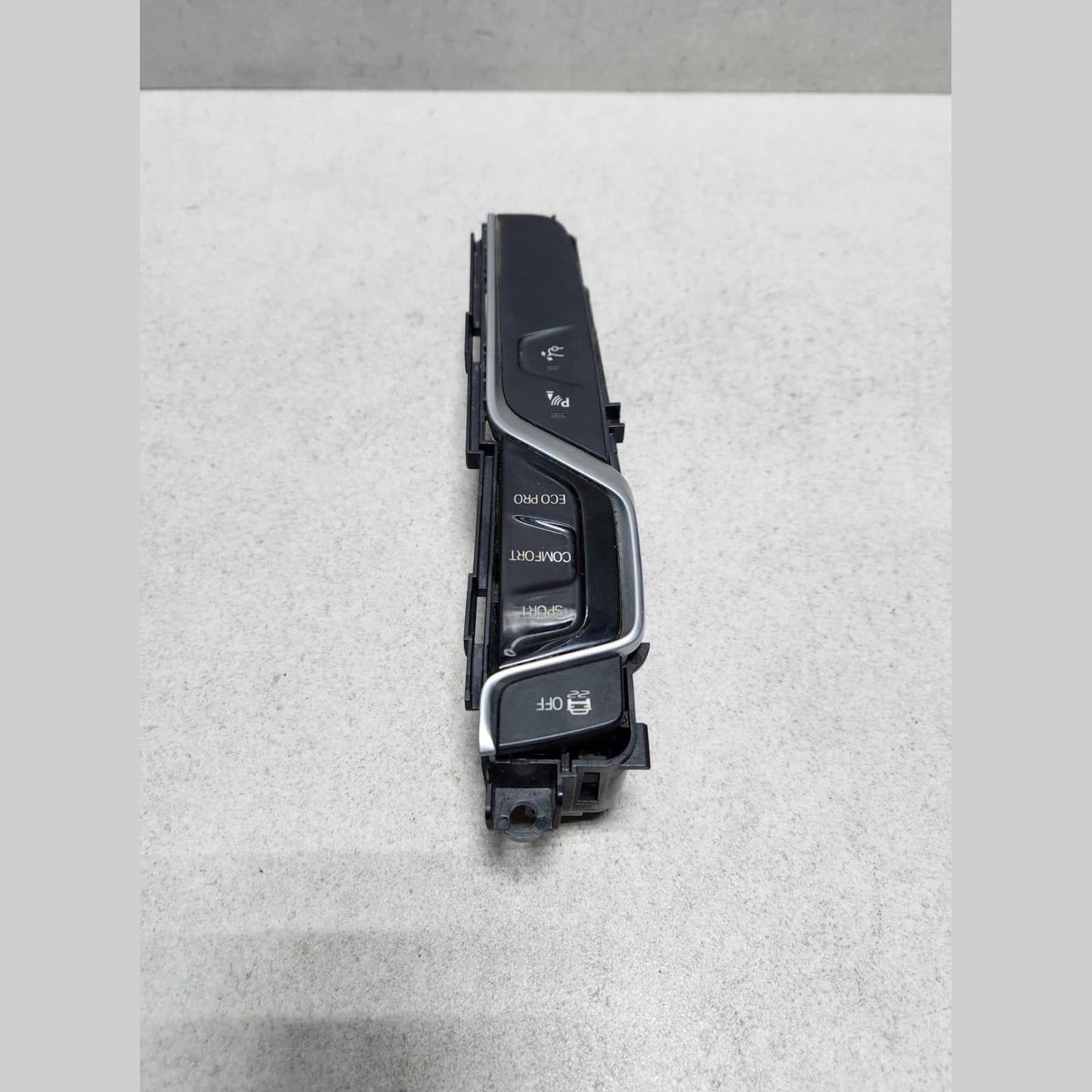 BMW Operating Unit Center Console 6843967 G32 6 Series GT