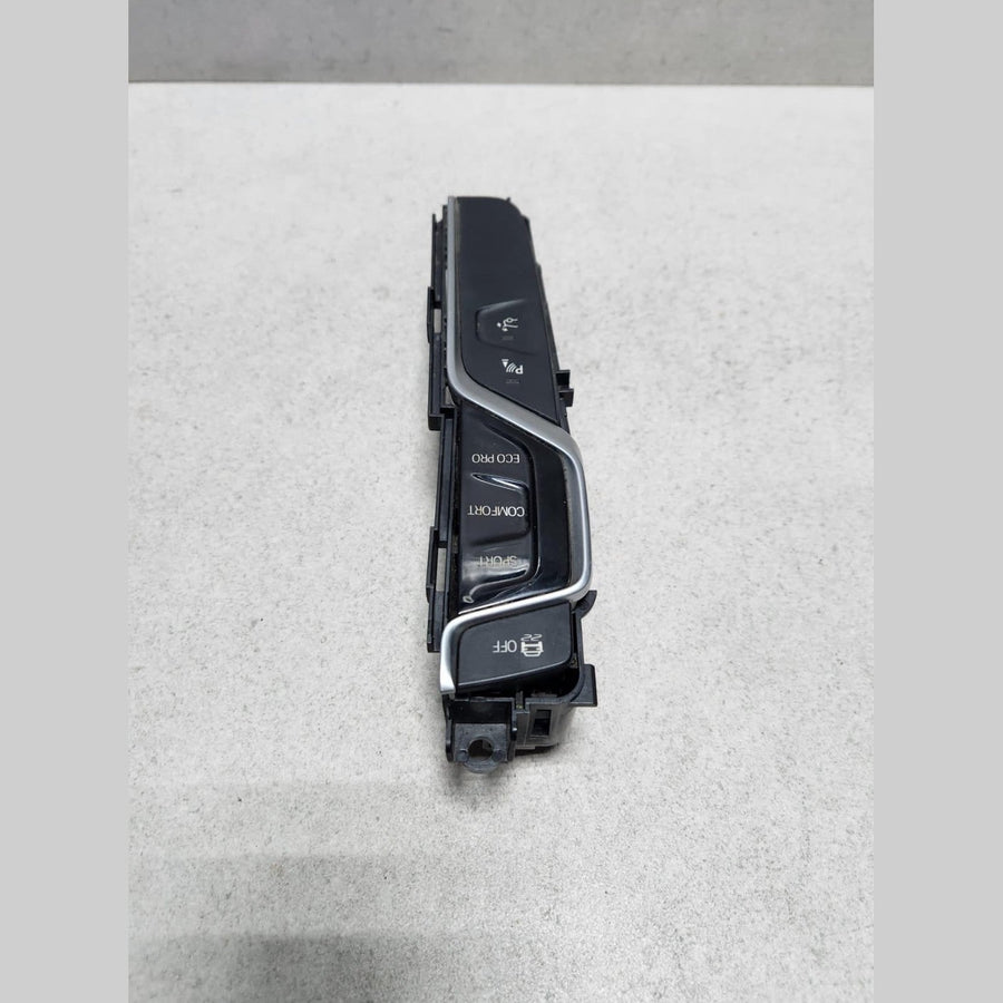 BMW Operating Unit Center Console 6843967 G32 6 Series GT