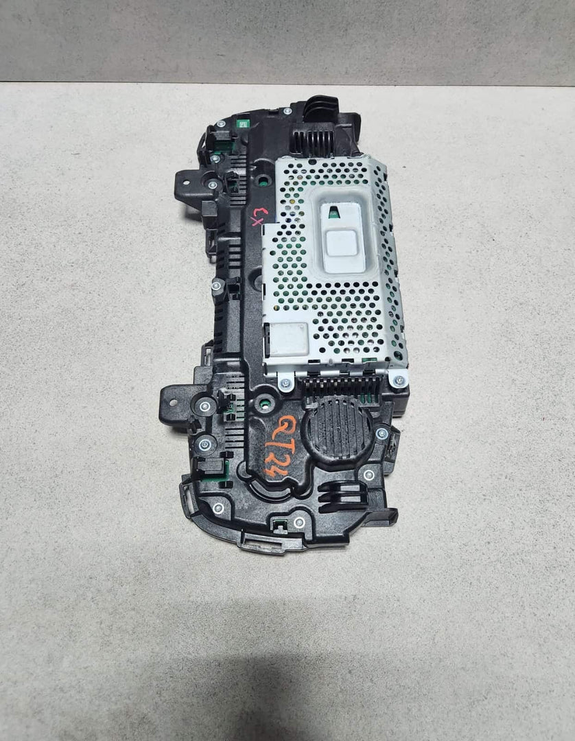 2017-2020 BMW 530i Instrument Cluster 9392558 G01 G12 G30 G32 G38 530E and 740E