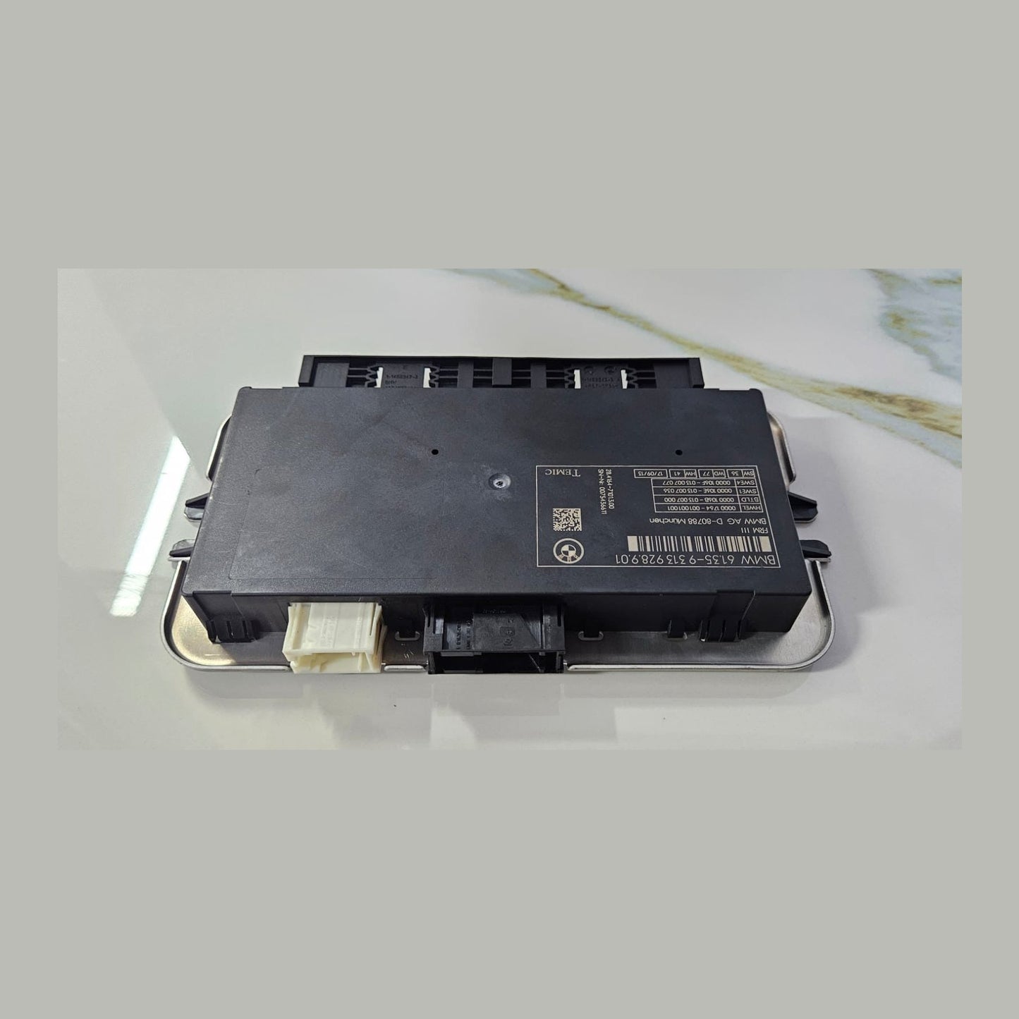 OEM 09-15 BMW F01 F02 F03 Temic Footwell Light Control Module 9313928