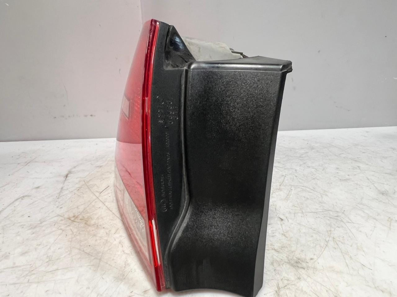 2008 BMW 328i 3 Series E92 E93 Rear LEFT Tail Light 7174403 USED OEM