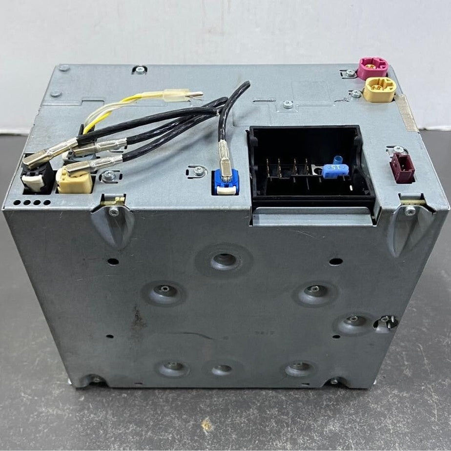 OEM BMW 5 SERIES F10 F30 NAVIGATION SYSTEM HEAD UNIT AM, FM, CD-9289215 ALPINE