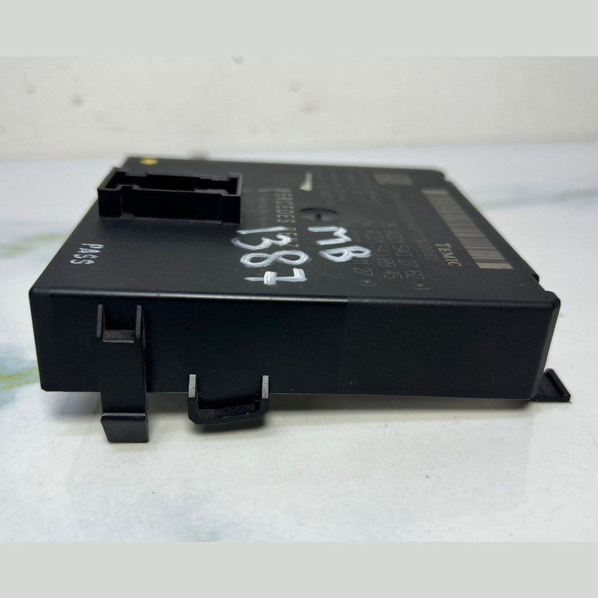 07-14 Mercedes-Benz S550 Central Gateway Control Module A2215402762 W221 W216 CL